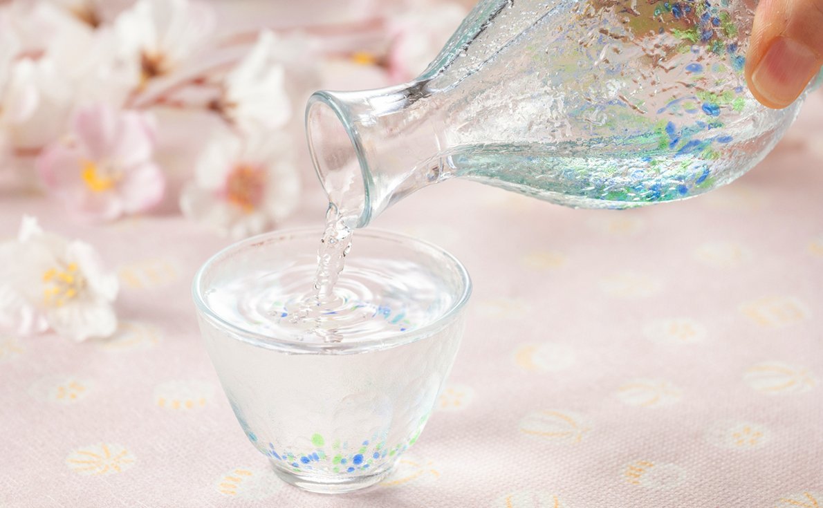 春限定の日本酒「春酒」とは?ドリンクメニューを季節に合わせてアップデートしよう!