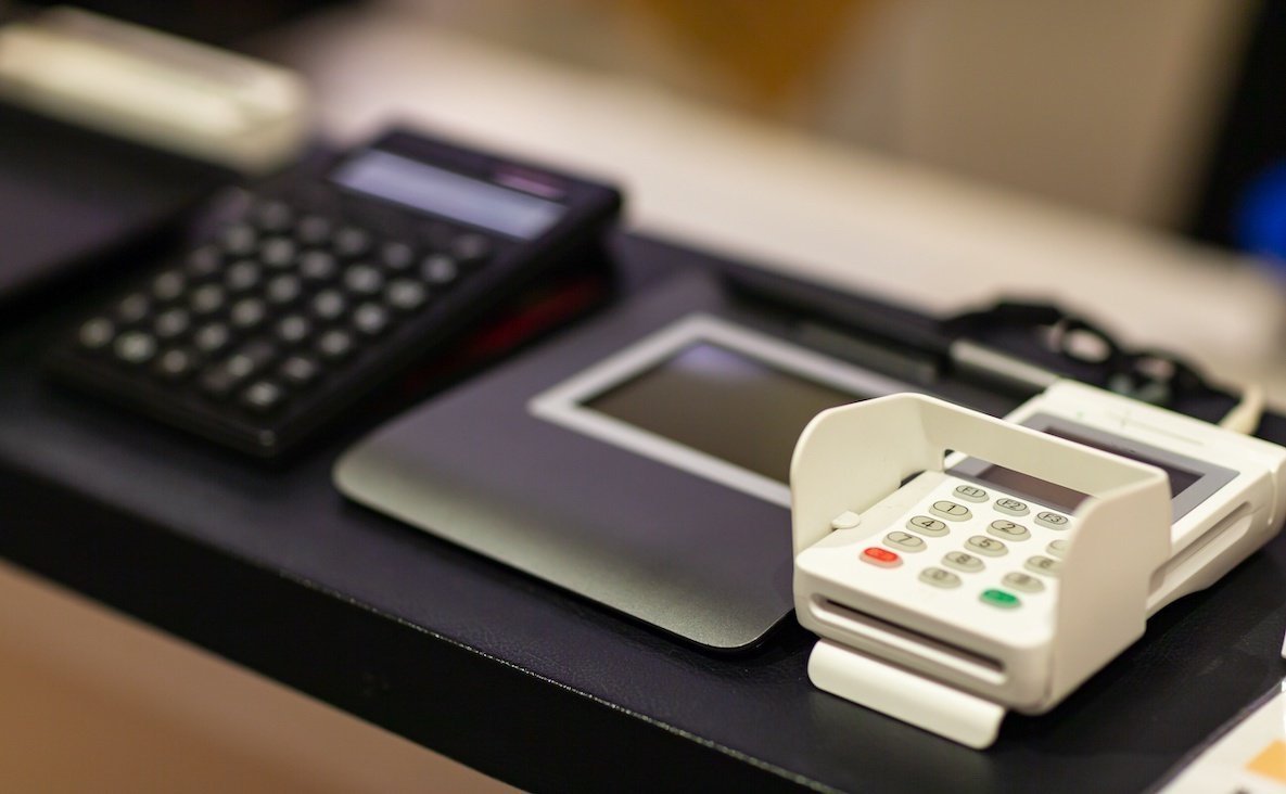 飲食店が抱える決済関連のお悩みは端末選びで解決！キャッシュレスを導入すべき理由やポイントを紹介